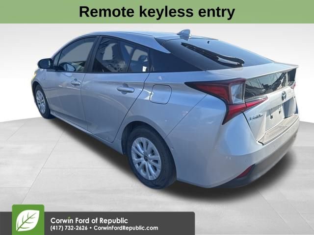 Used 2020 Toyota Prius LE image 5