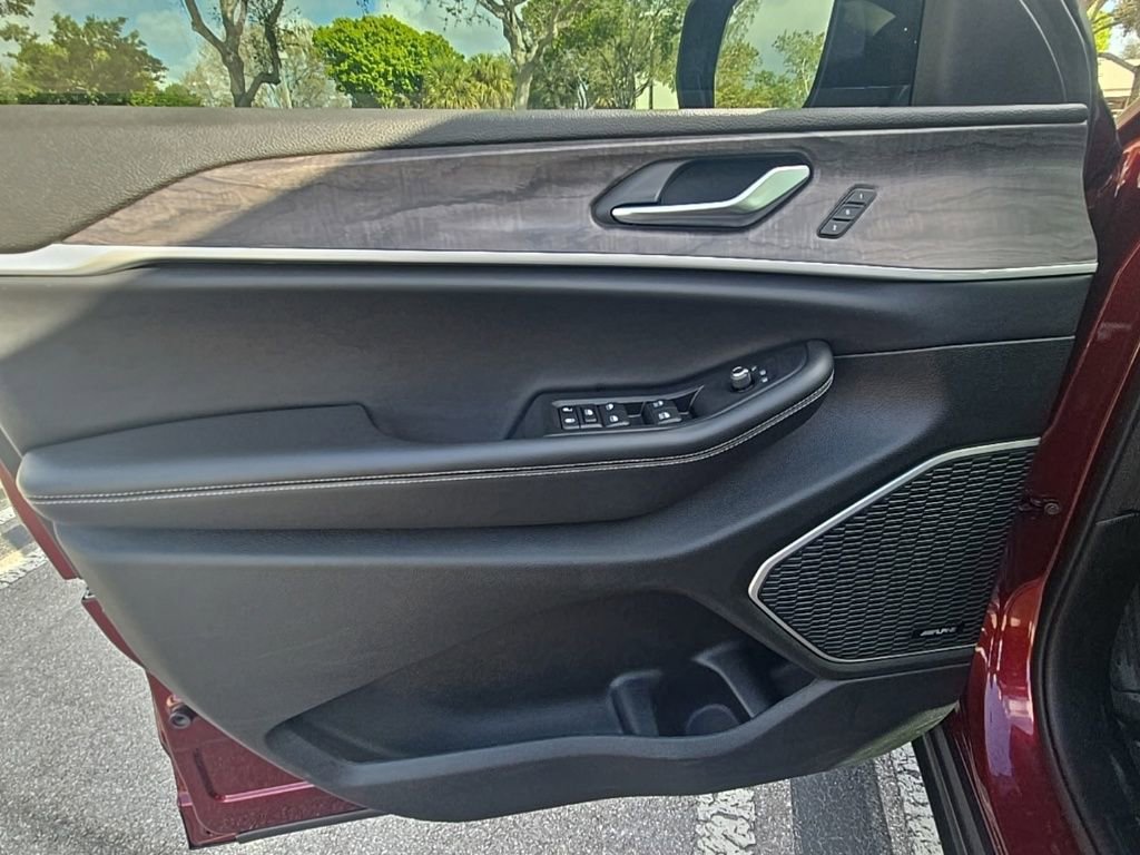 Used 2021 Jeep Grand Cherokee L Limited image 14