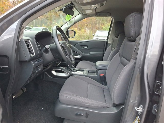 Used 2023 Nissan Frontier SV w/ SV Convenience Package image 3