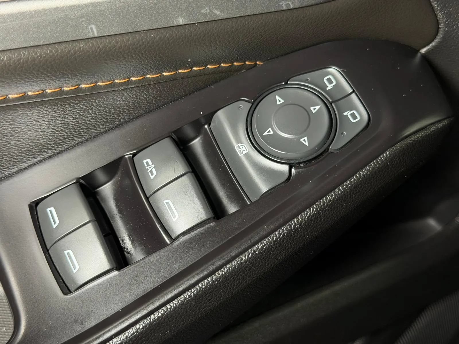 Used 2020 Chevrolet Traverse LT w/ LPO, Cargo Package FWD image 28