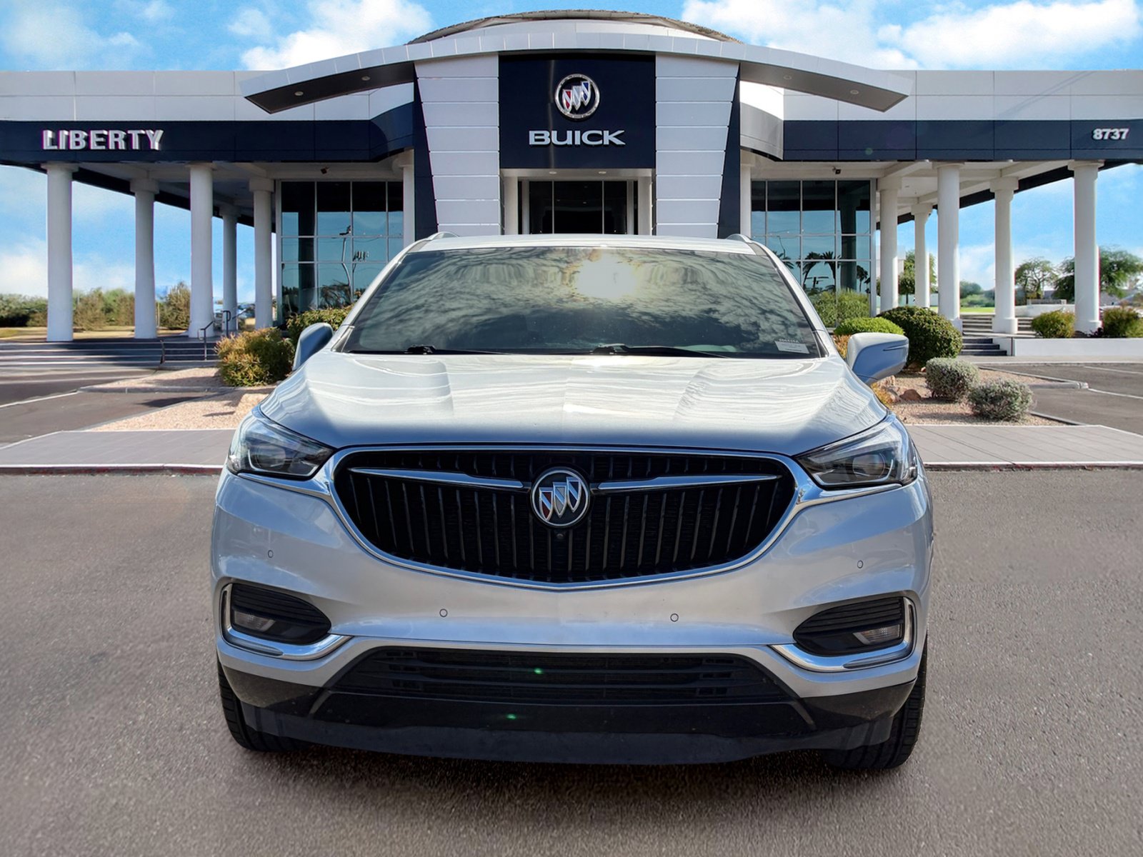 Used 2020 Buick Enclave Premium w/ Surround and Sites Package FWD image 5