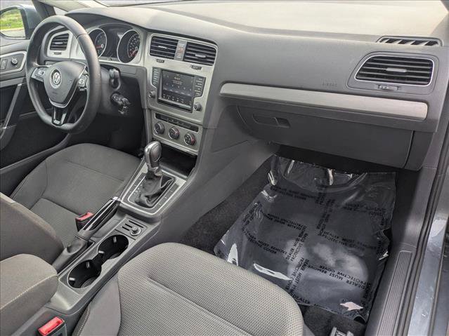 Used 2017 Volkswagen Golf S FWD image 20