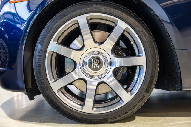 Used 2017 Rolls-Royce Wraith RWD image 20