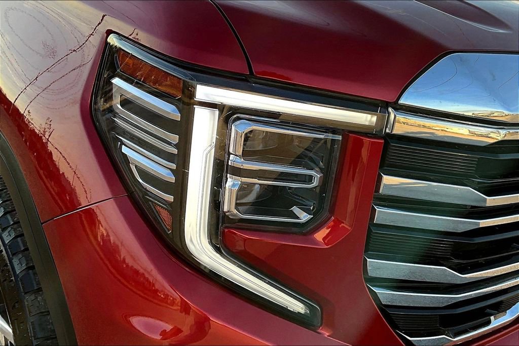 Used 2024 GMC Sierra 1500 SLT w/ SLT Premium Package image 37