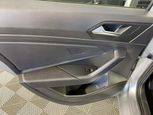 Used 2022 Volkswagen Jetta SE w/ Panoramic Sunroof Package image 23