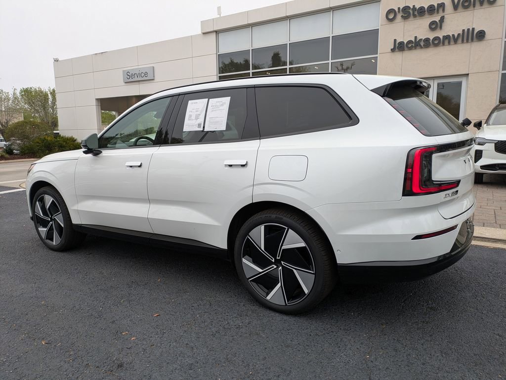 Certified 2025 Volvo EX90 Ultra w/ Protection Package Premier image 4