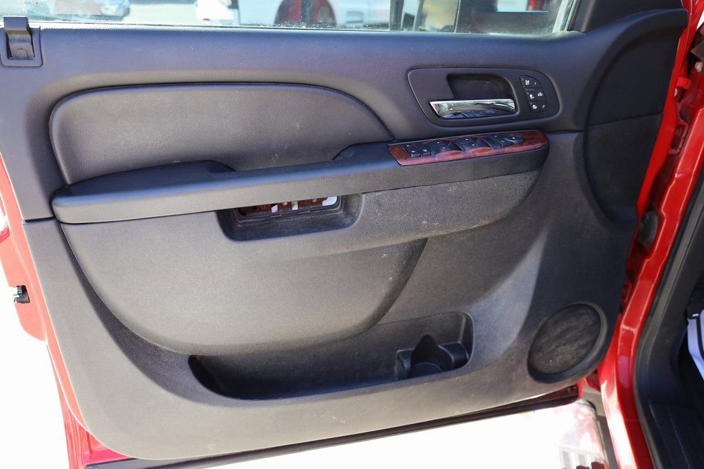 Used 2014 GMC Sierra 3500 SLT w/ SLT Convenience Package image 10