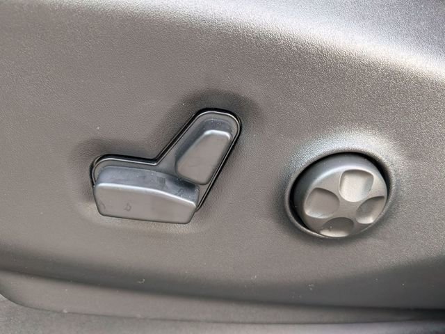 New 2026 Chrysler Pacifica Select image 12