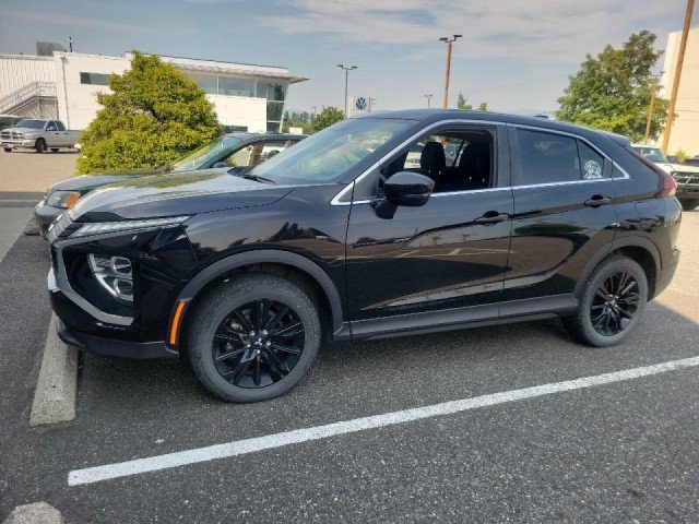 Used 2023 Mitsubishi Eclipse Cross LE AWD/4WD image 1