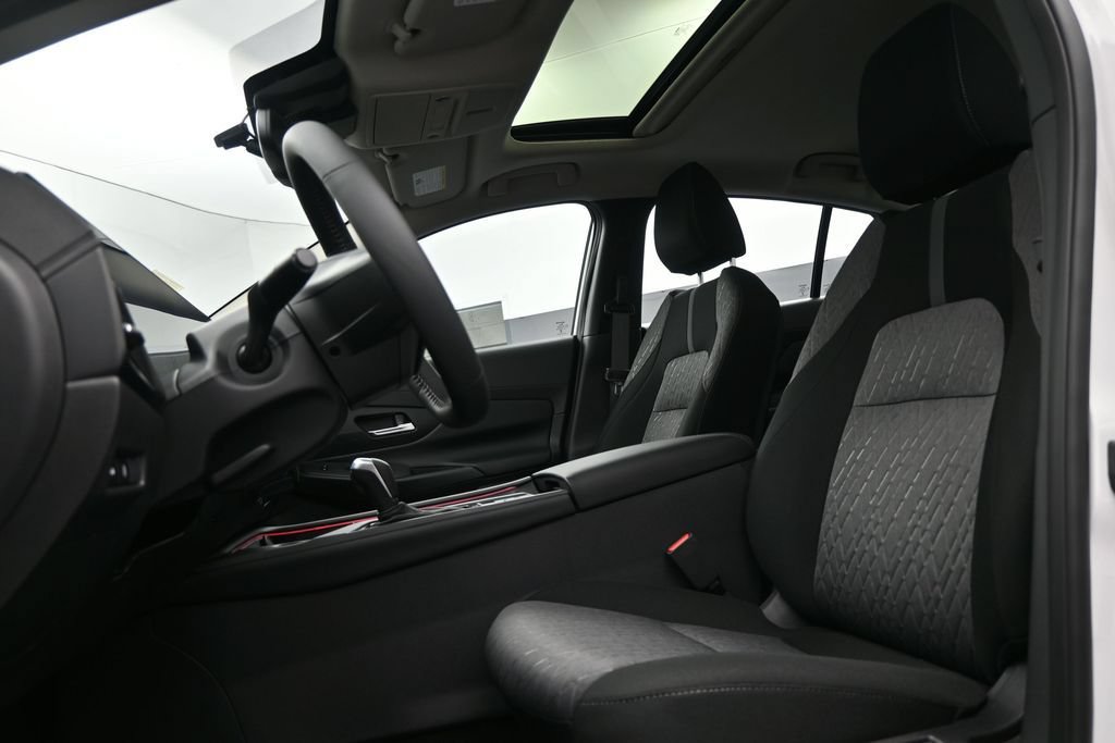 New 2026 Nissan Sentra SV w/ SV Convenience Package FWD image 15