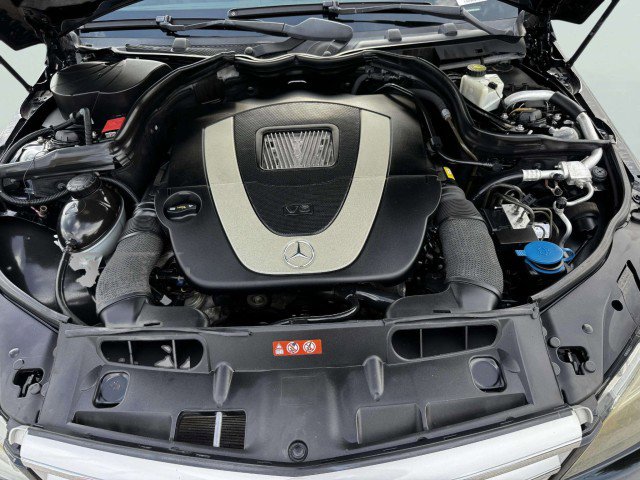 Used 2011 Mercedes-Benz C 300 Sport image 49