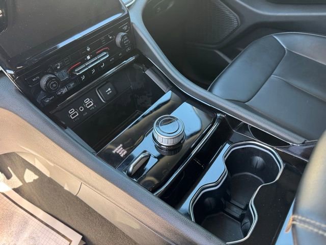 Certified 2023 Jeep Grand Cherokee Limited AWD/4WD image 17