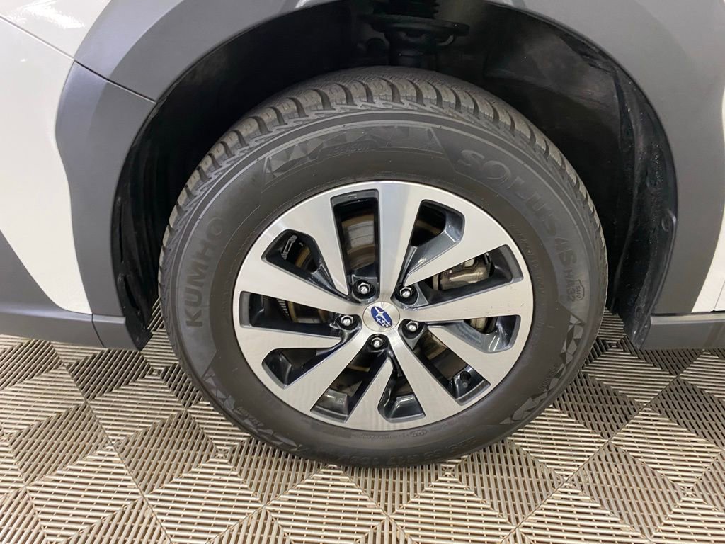 Used 2024 Subaru Outback Premium image 5
