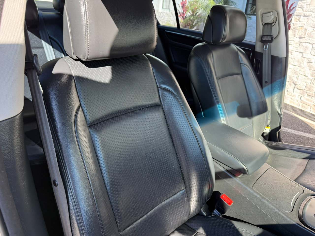 Used 2013 Hyundai Genesis 3.8 image 29