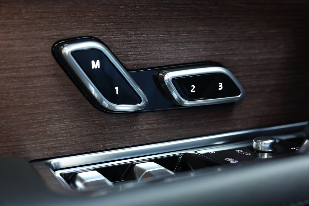 Used 2023 Land Rover Range Rover Long Wheelbase Autobiography image 37