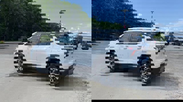 New 2026 Chevrolet Equinox LT w/ Convenience Package II image 6