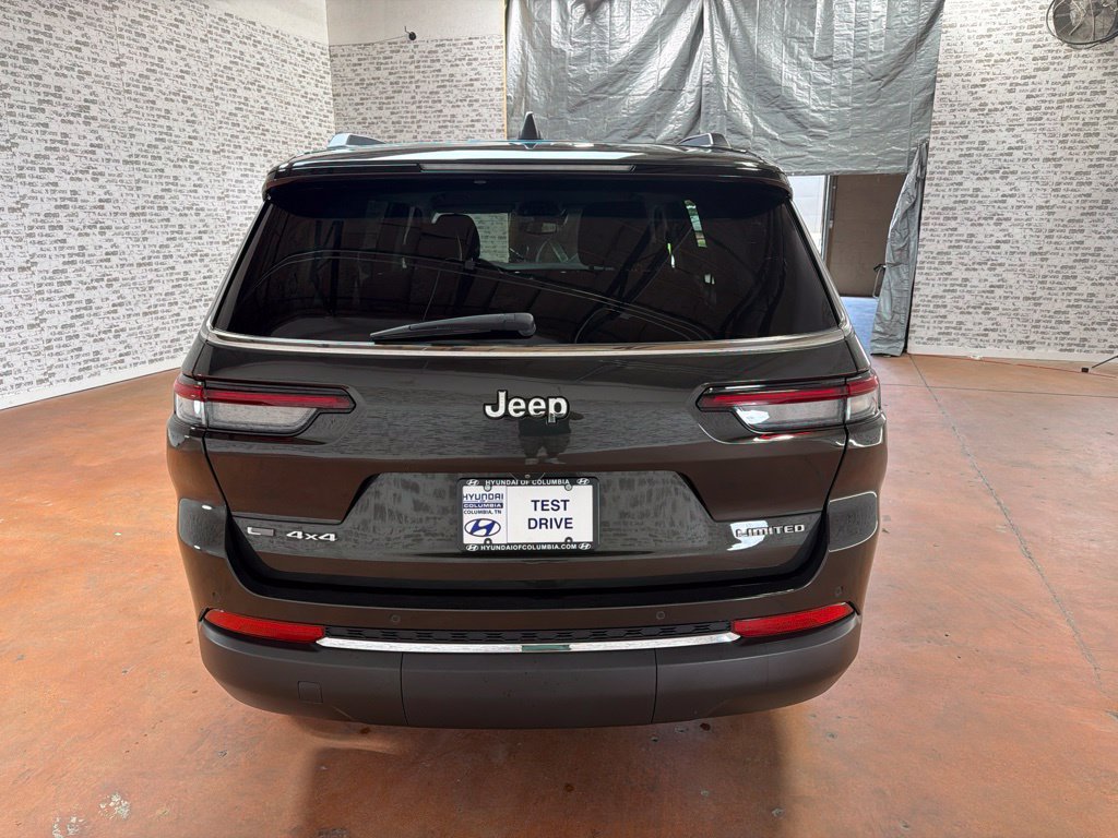 Used 2022 Jeep Grand Cherokee L Limited AWD/4WD image 6