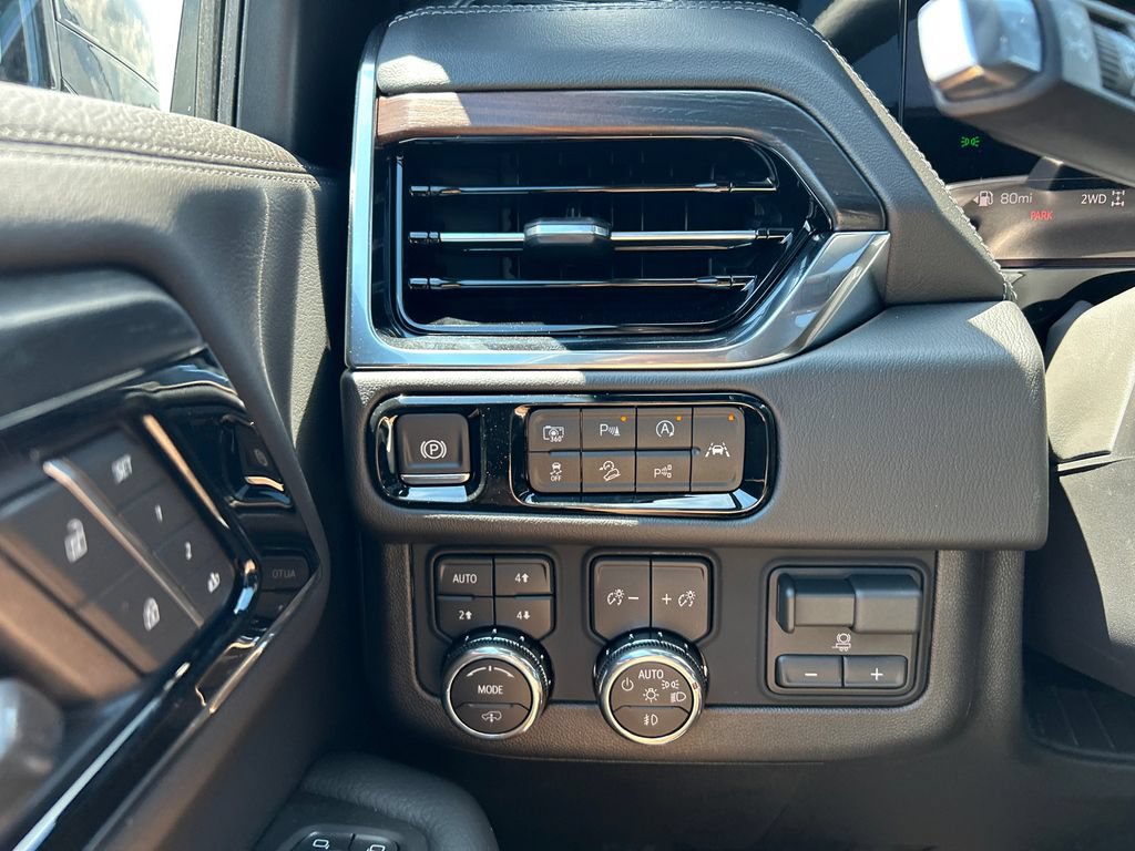 New 2026 GMC Yukon XL Denali w/ Denali Reserve Package AWD/4WD image 19
