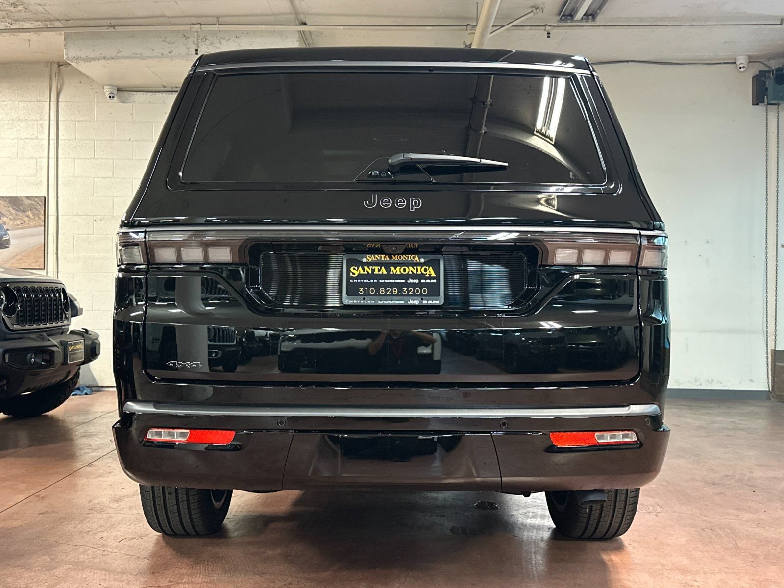New 2026 Jeep Grand Wagoneer Summit AWD/4WD image 4