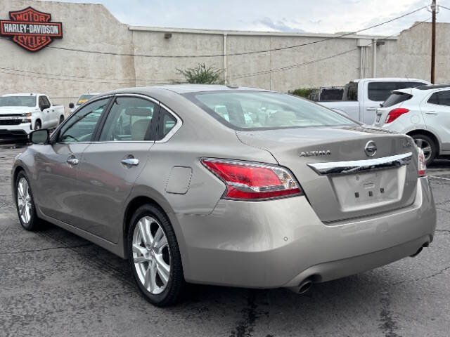 Used 2015 Nissan Altima 3.5 SL FWD image 5