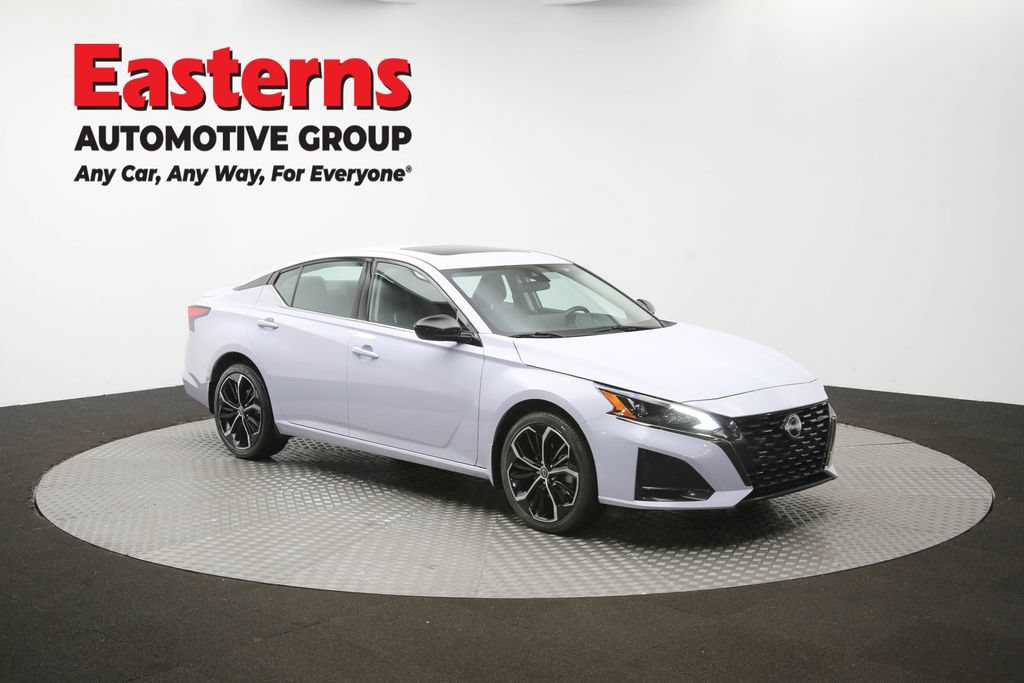 Used 2025 Nissan Altima 2.5 SR w/ SR Premium Package AWD/4WD image 49