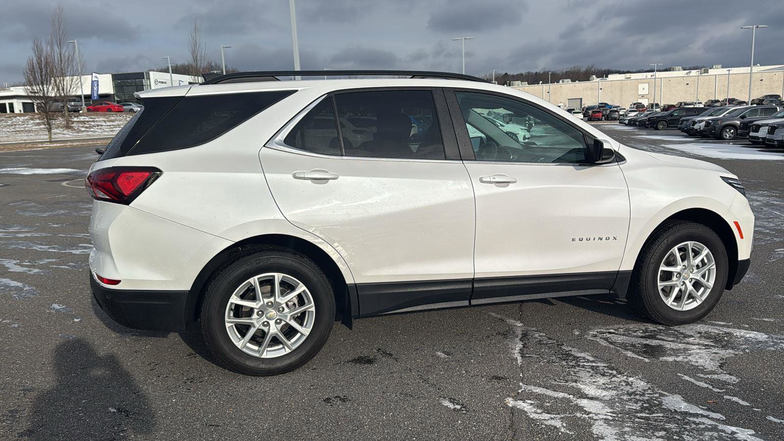 Used 2022 Chevrolet Equinox LT image 4