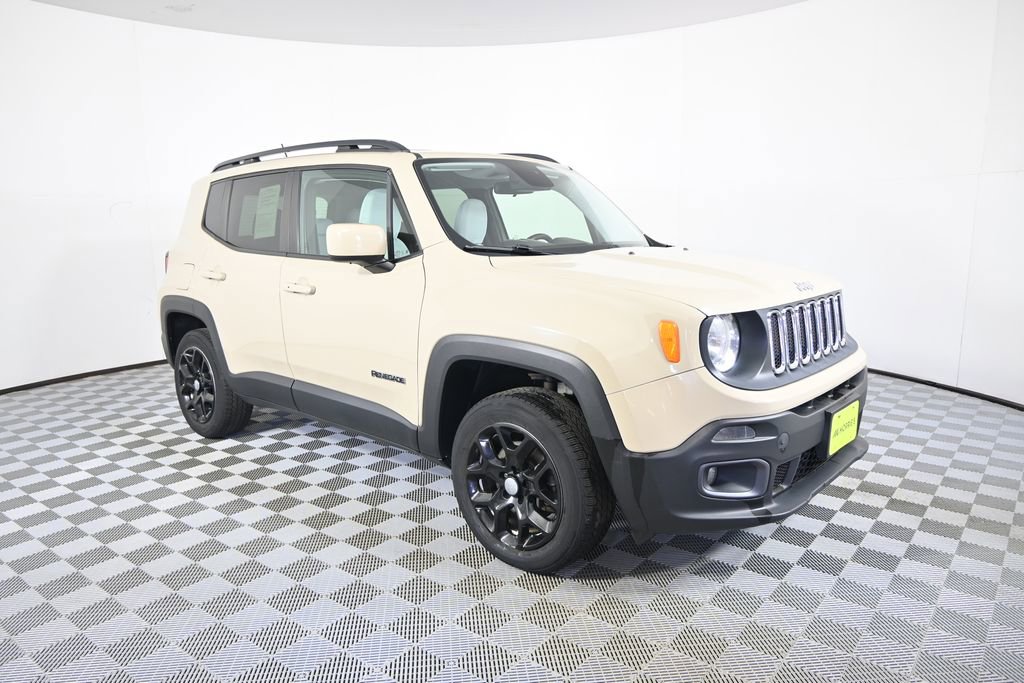Used 2015 Jeep Renegade Latitude w/ Cold Weather Group AWD/4WD image 9