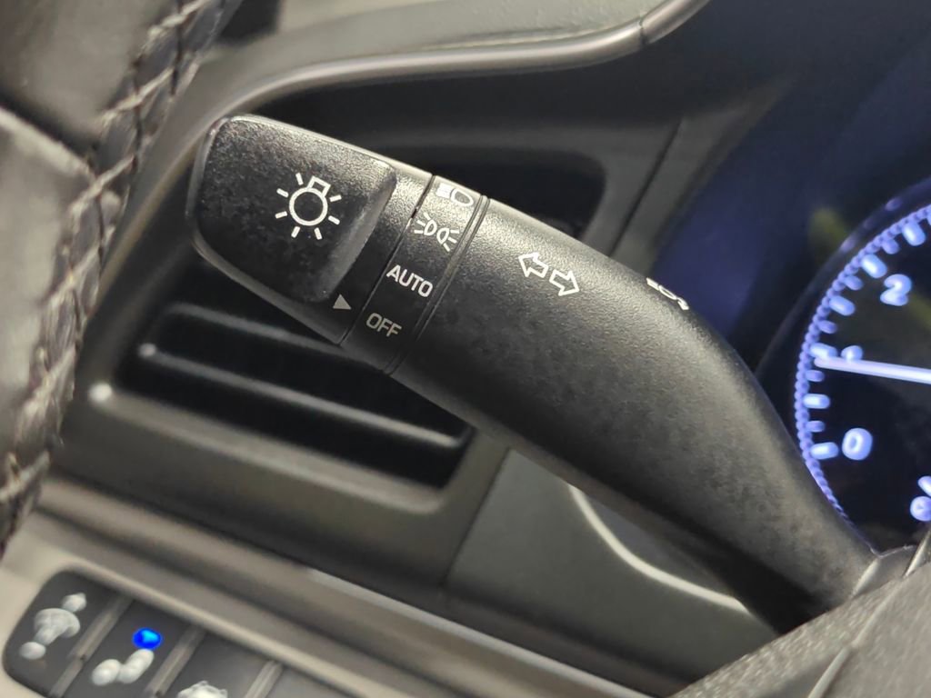 Used 2020 Hyundai Elantra Value Edition image 36