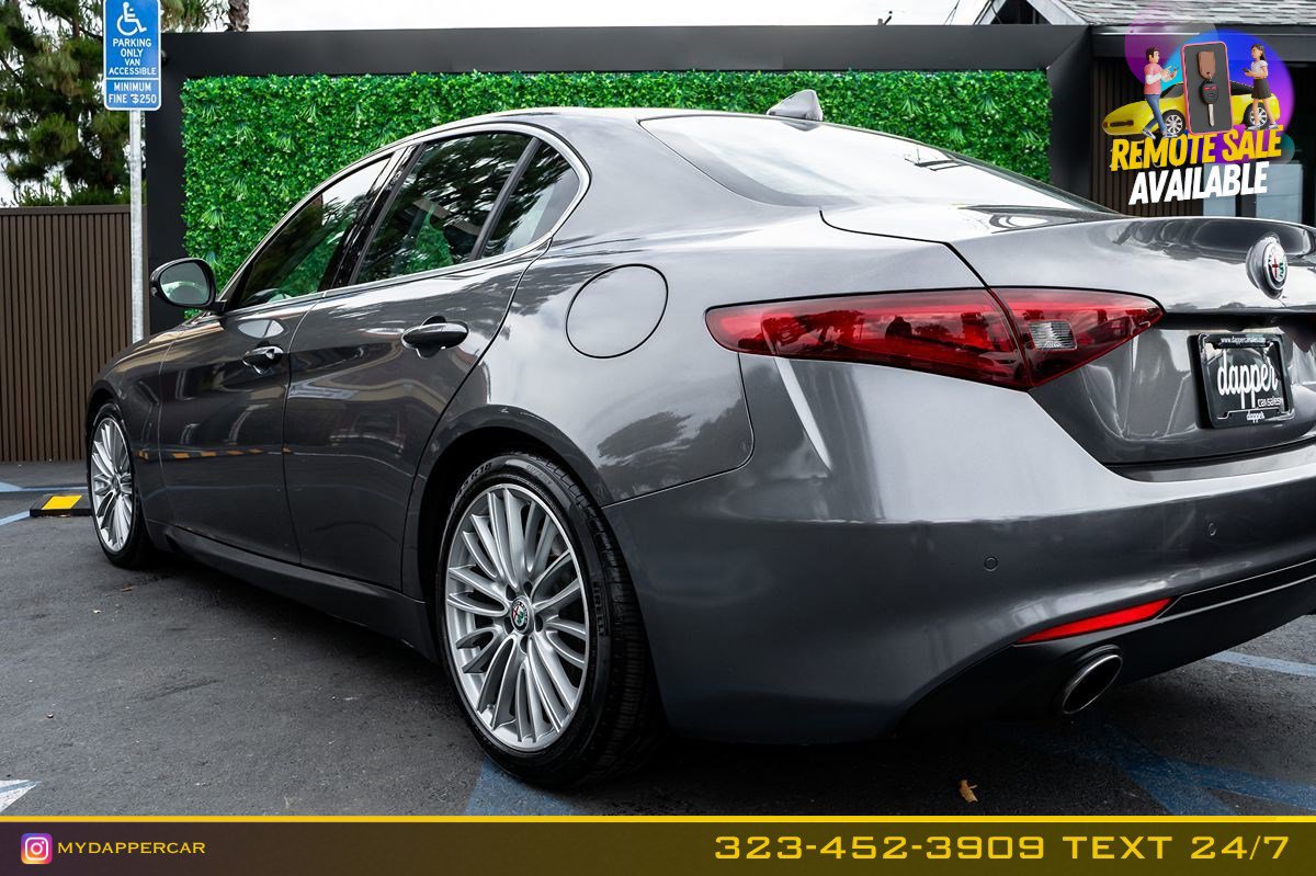 Used 2017 Alfa Romeo Giulia Ti w/ TI Lusso Light Wood Package image 9