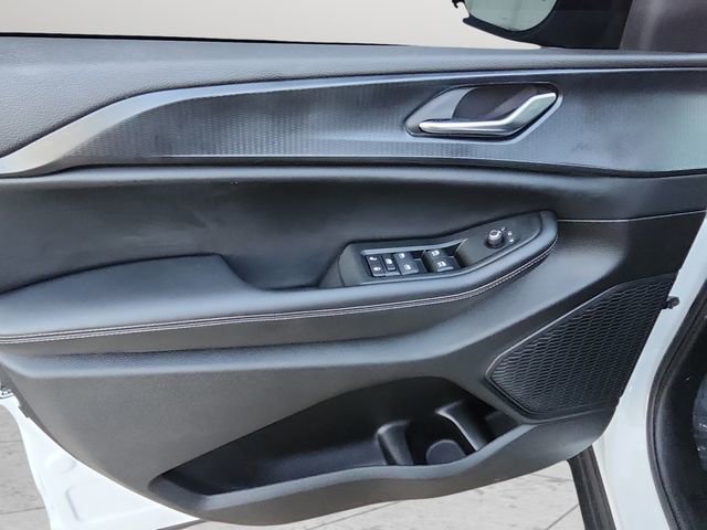 Used 2024 Jeep Grand Cherokee Altitude image 35