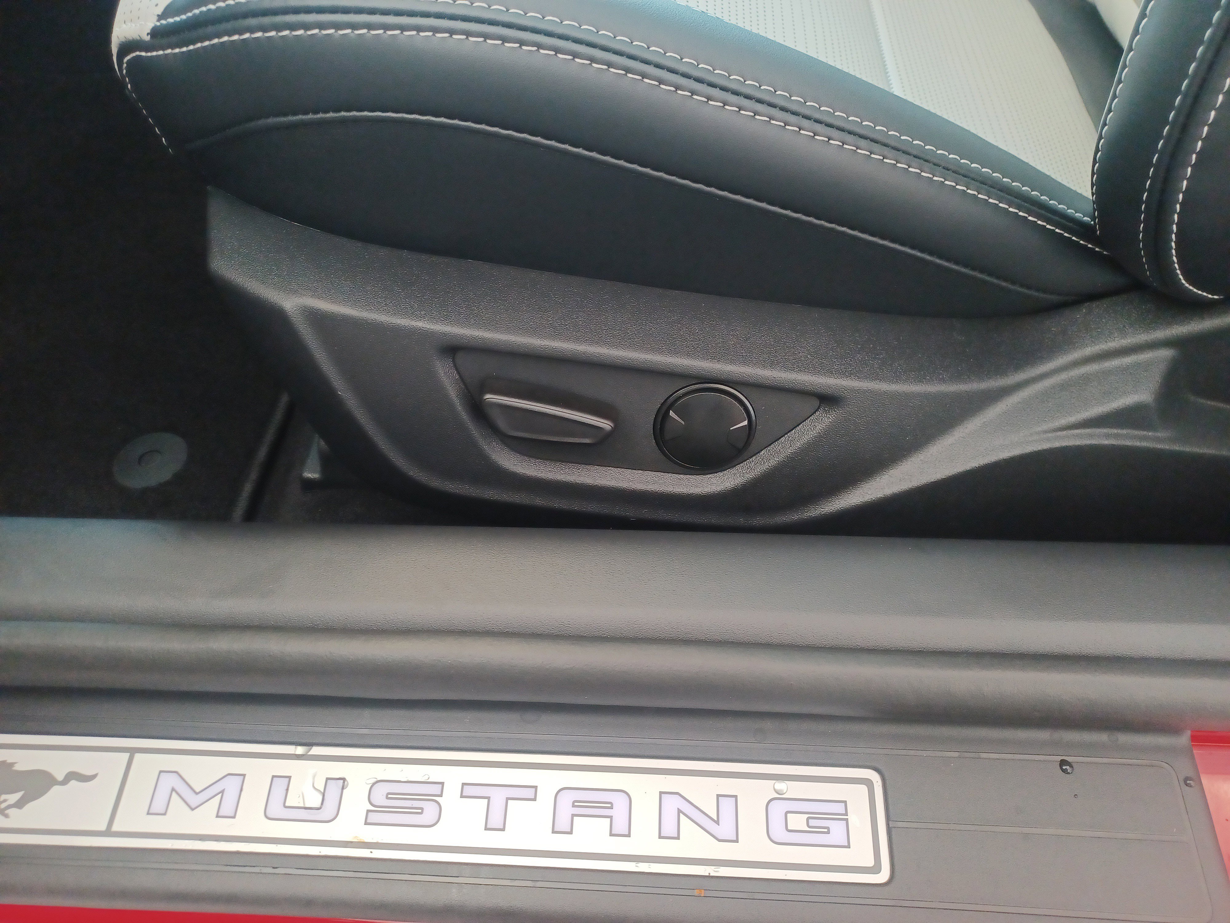 New 2025 Ford Mustang GT Premium w/ 60th Anniversary Package image 18