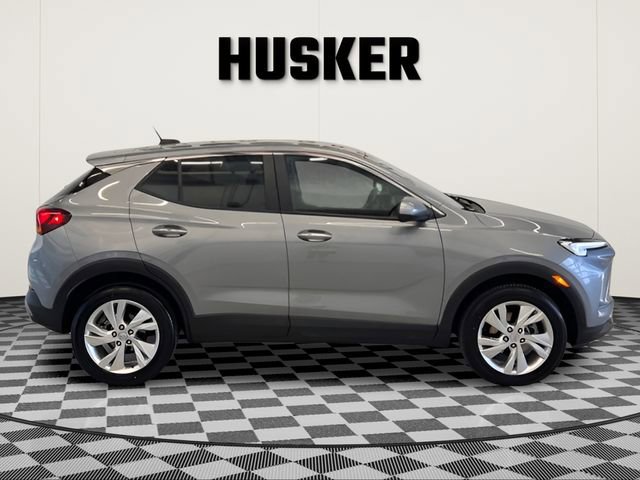 Used 2025 Buick Encore GX Preferred AWD/4WD image 2