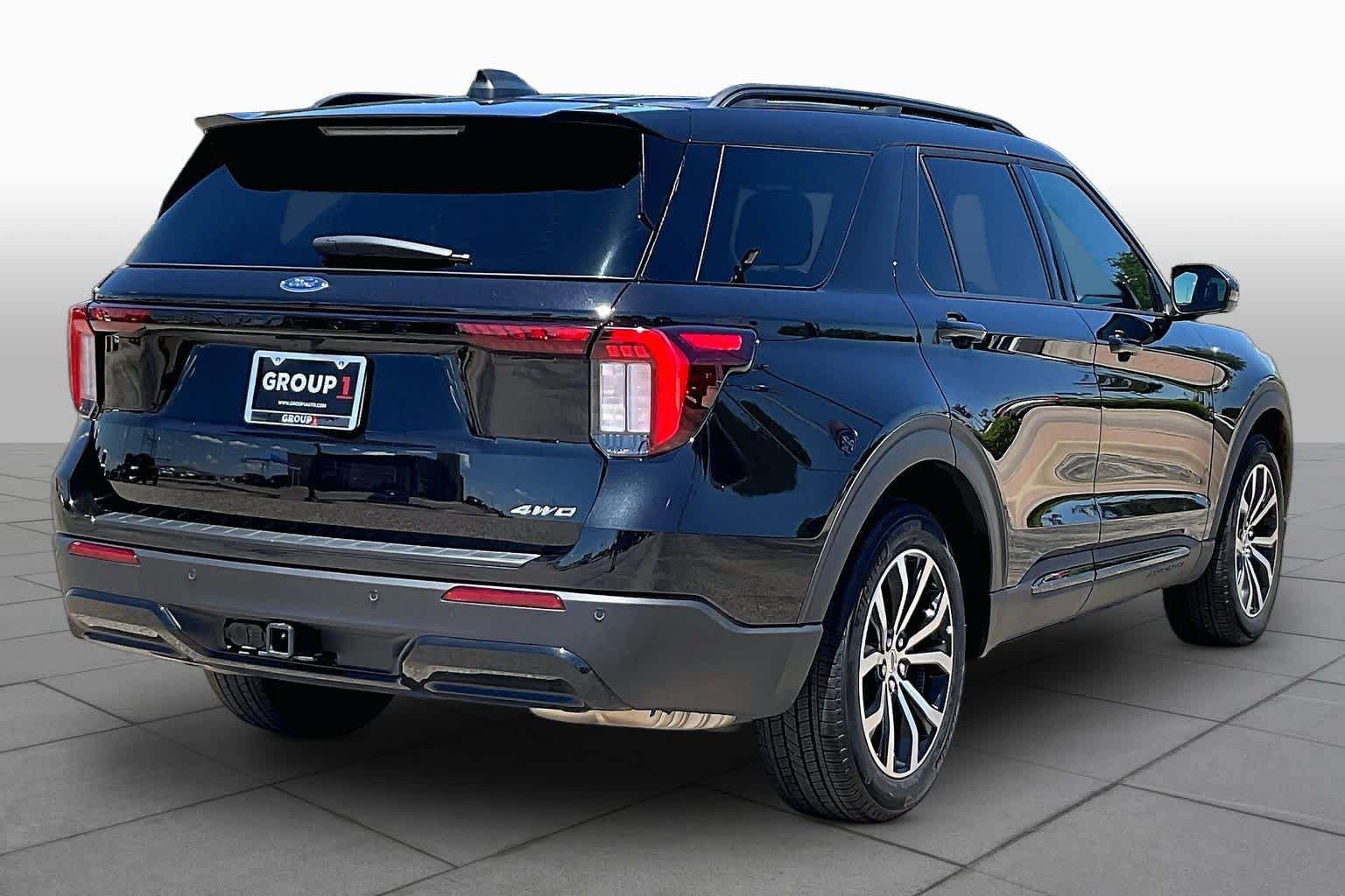 Used 2026 Ford Explorer ST-Line AWD/4WD image 13