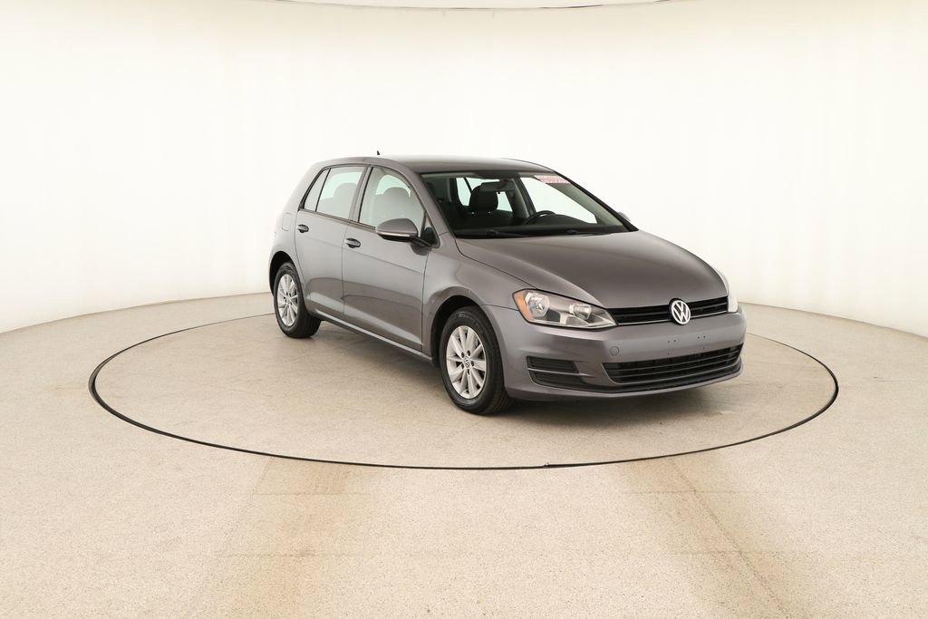 Used 2017 Volkswagen Golf S image 10
