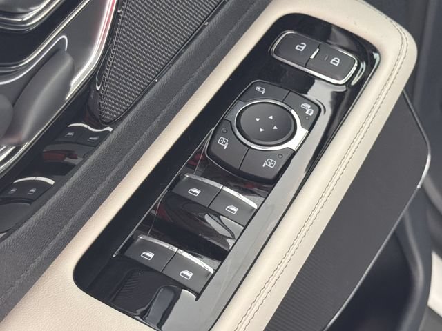 New 2026 Lincoln Aviator AWD image 16