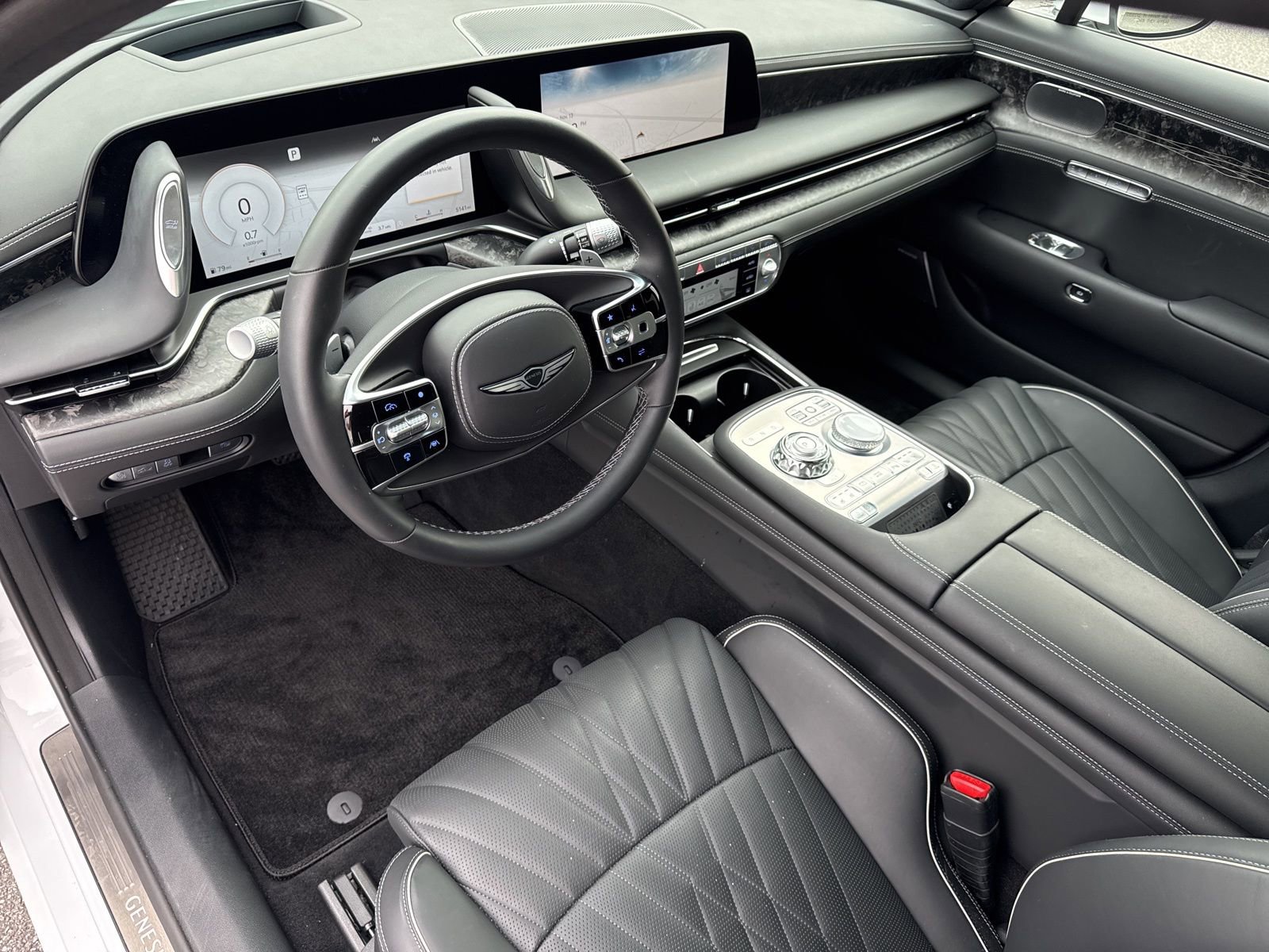 Used 2025 Genesis G90 3.5T image 33