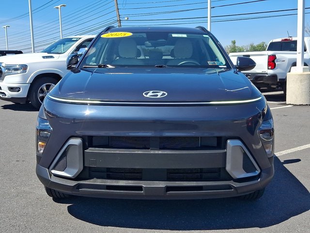 Used 2025 Hyundai Kona SEL AWD/4WD image 2