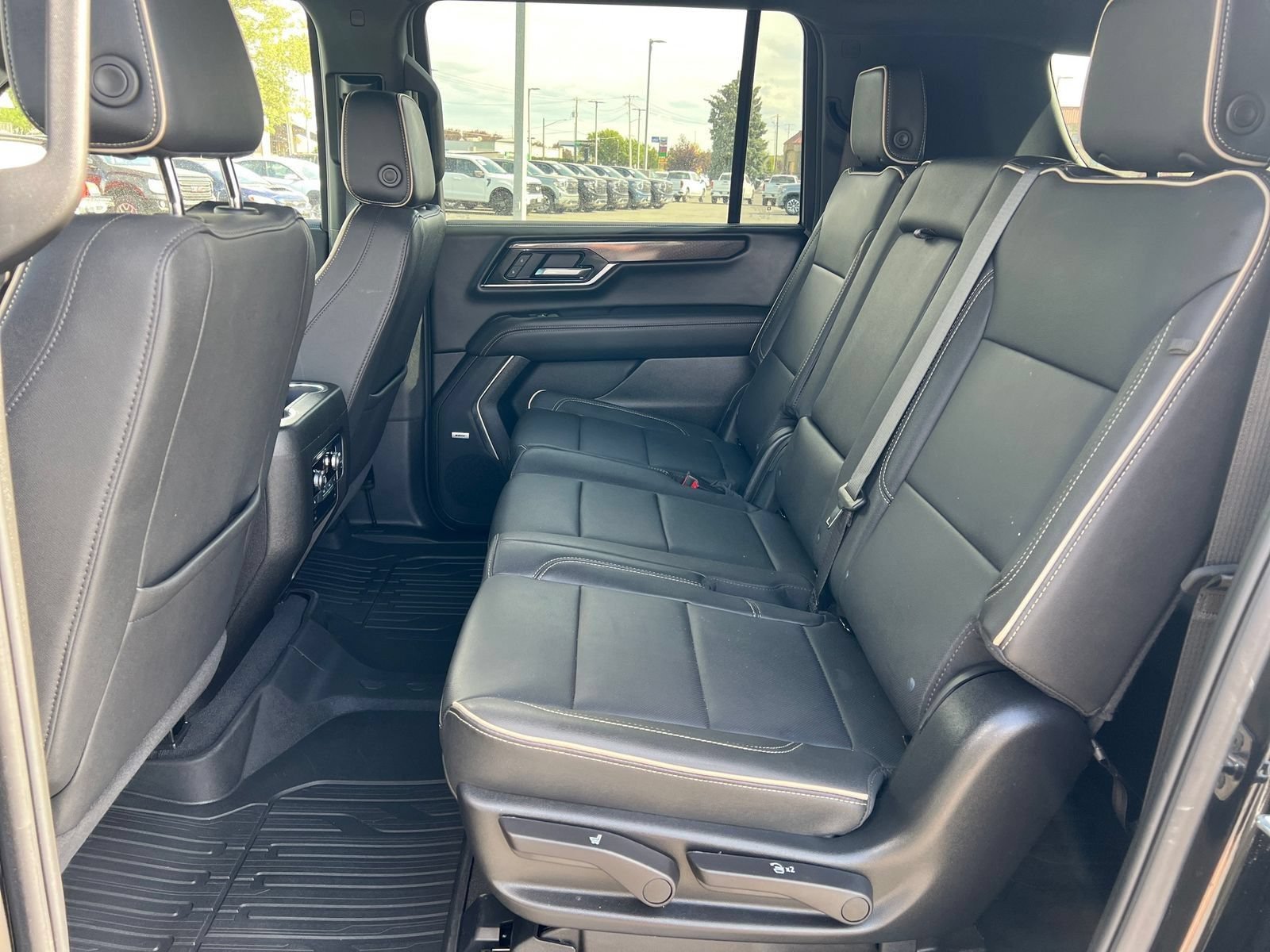 Used 2026 GMC Yukon XL Elevation AWD/4WD image 22
