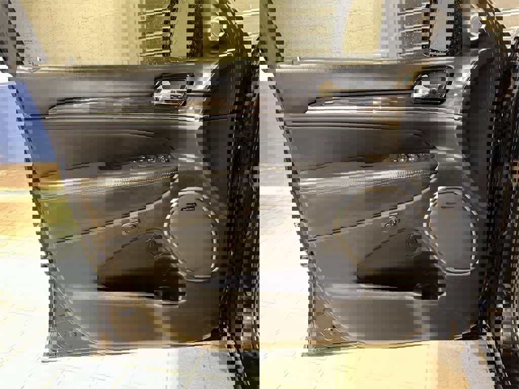 Used 2019 Jeep Grand Cherokee Overland image 35