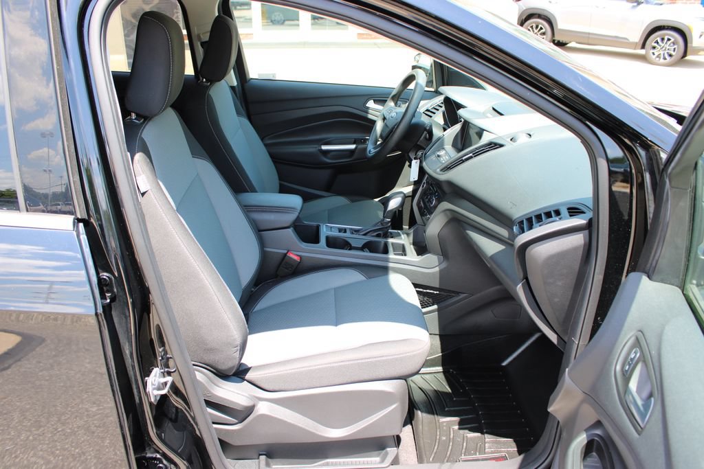 Used 2018 Ford Escape SE w/ SE Sync 3 Package AWD/4WD image 38