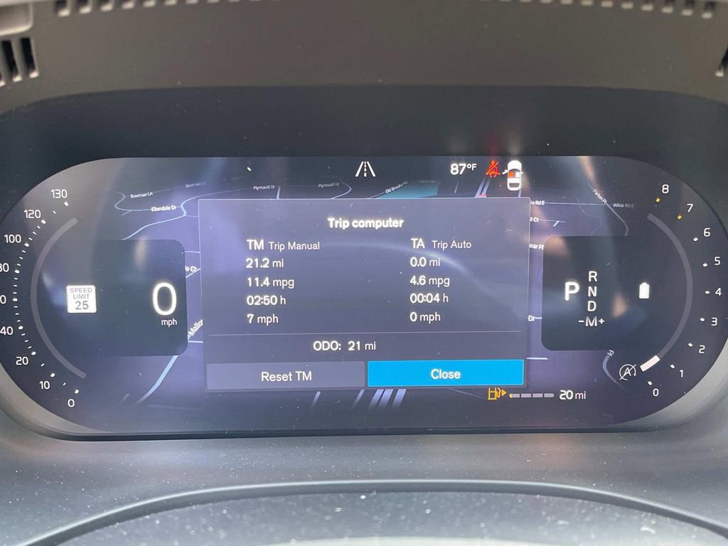 New 2026 Volvo XC60 B5 Plus w/ Protection Package Premier image 35