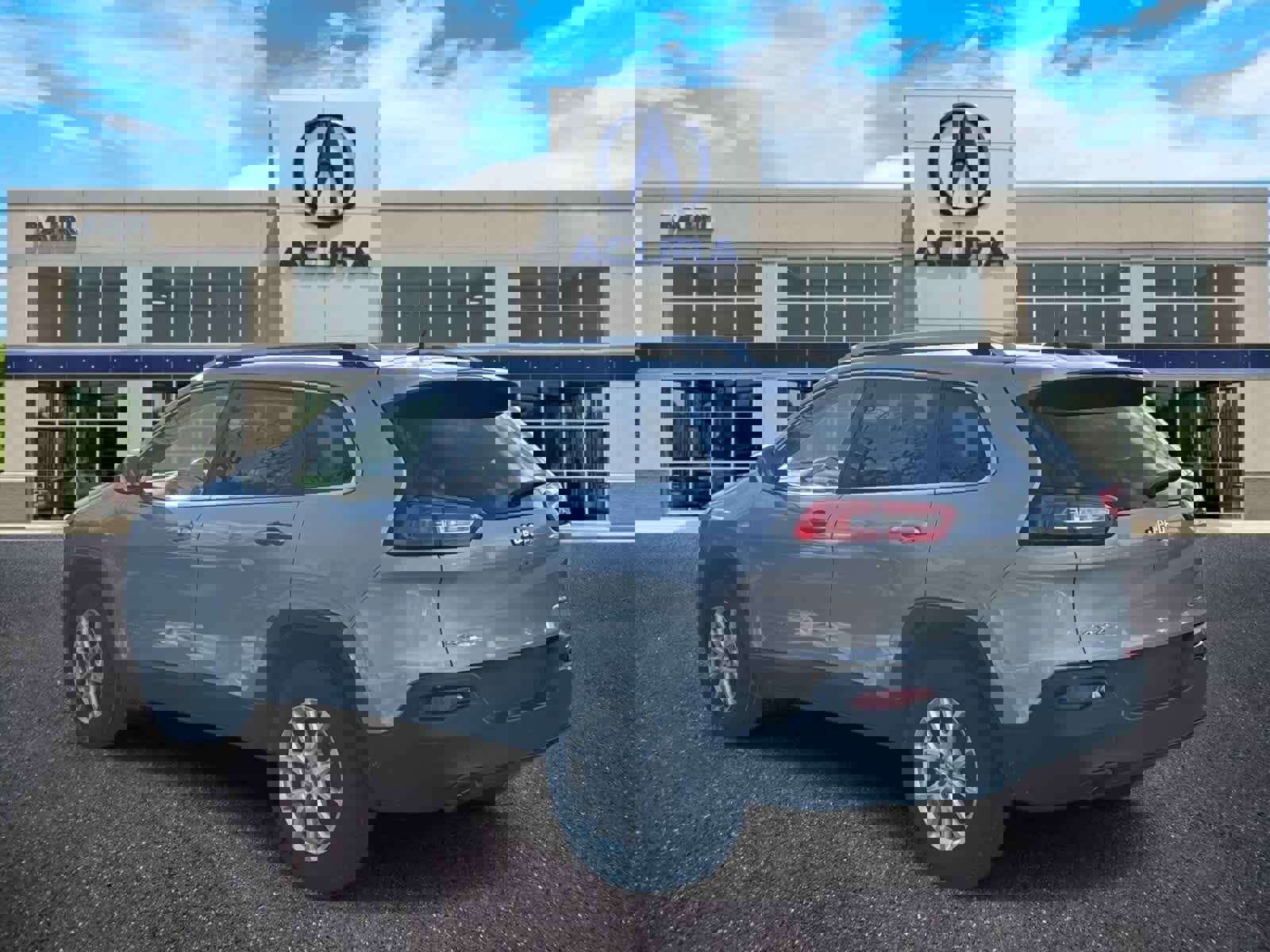 Used 2016 Jeep Cherokee Latitude w/ Cold Weather Group image 3