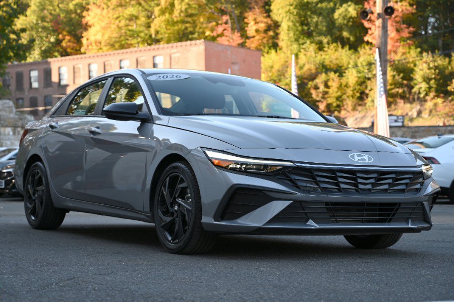 Used 2026 Hyundai Elantra Sport FWD image 5