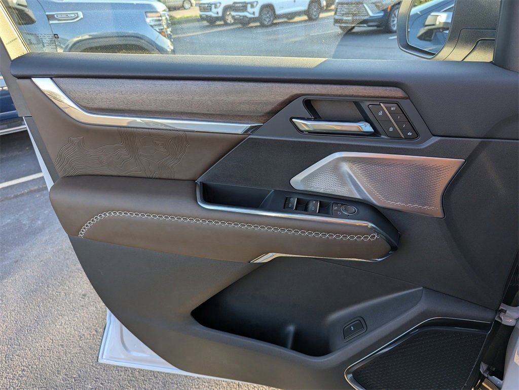 New 2026 GMC Acadia Denali Ultimate w/ LPO, All-Weather Package image 15
