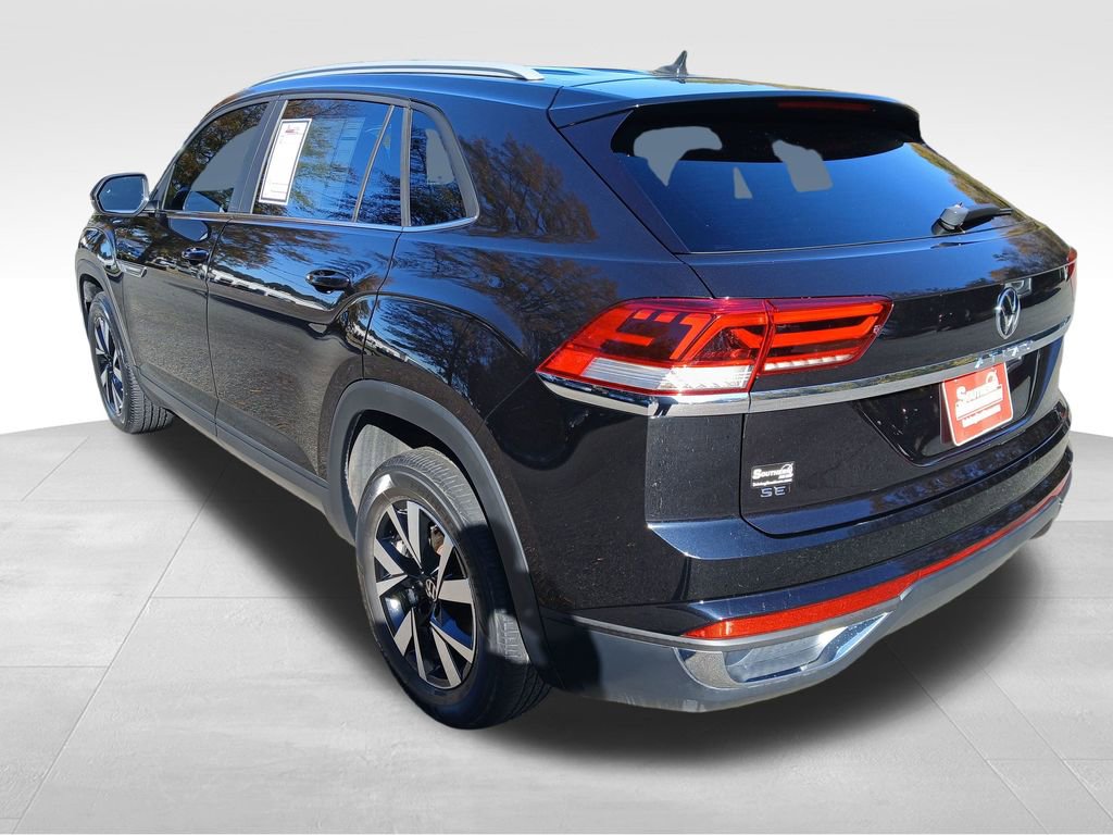 Used 2022 Volkswagen Atlas Cross Sport SE image 3
