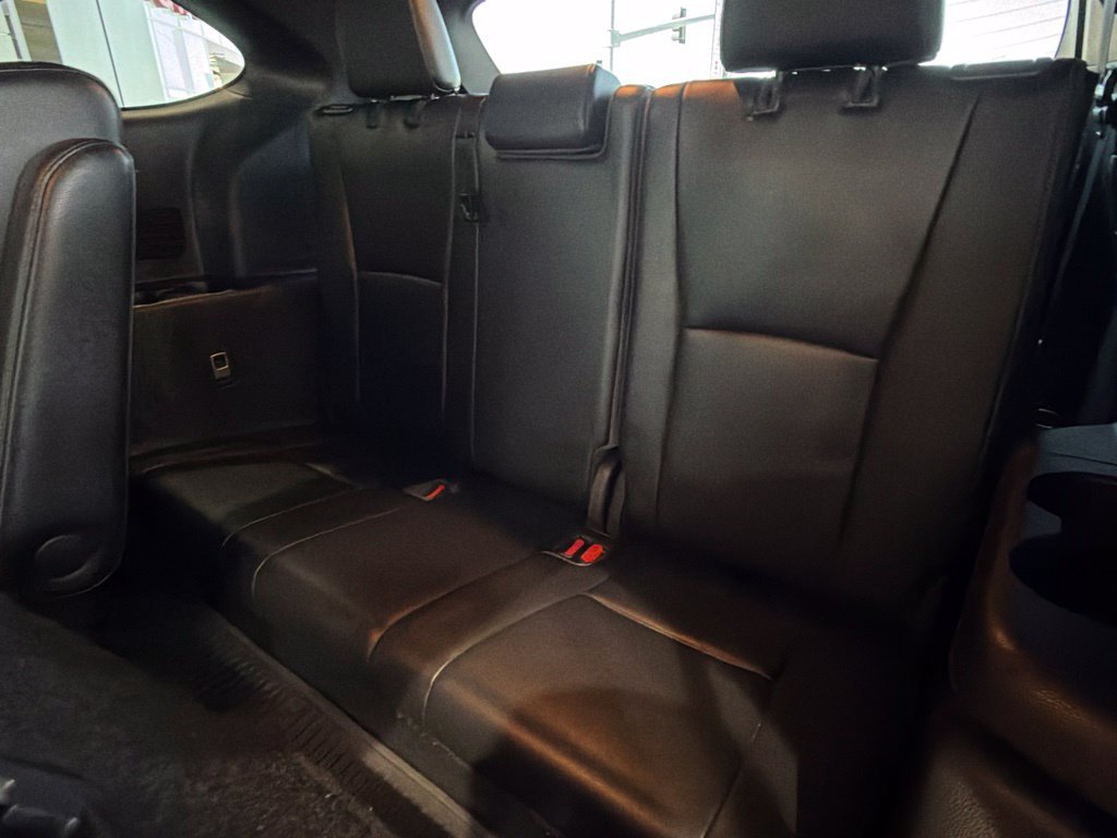 Certified 2021 Toyota Highlander XSE FWD image 36