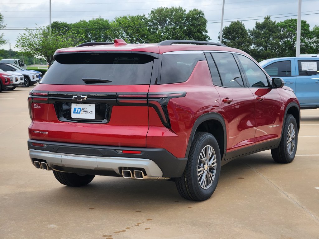 New 2026 Chevrolet Traverse LT w/ Driver Confidence Package FWD image 3