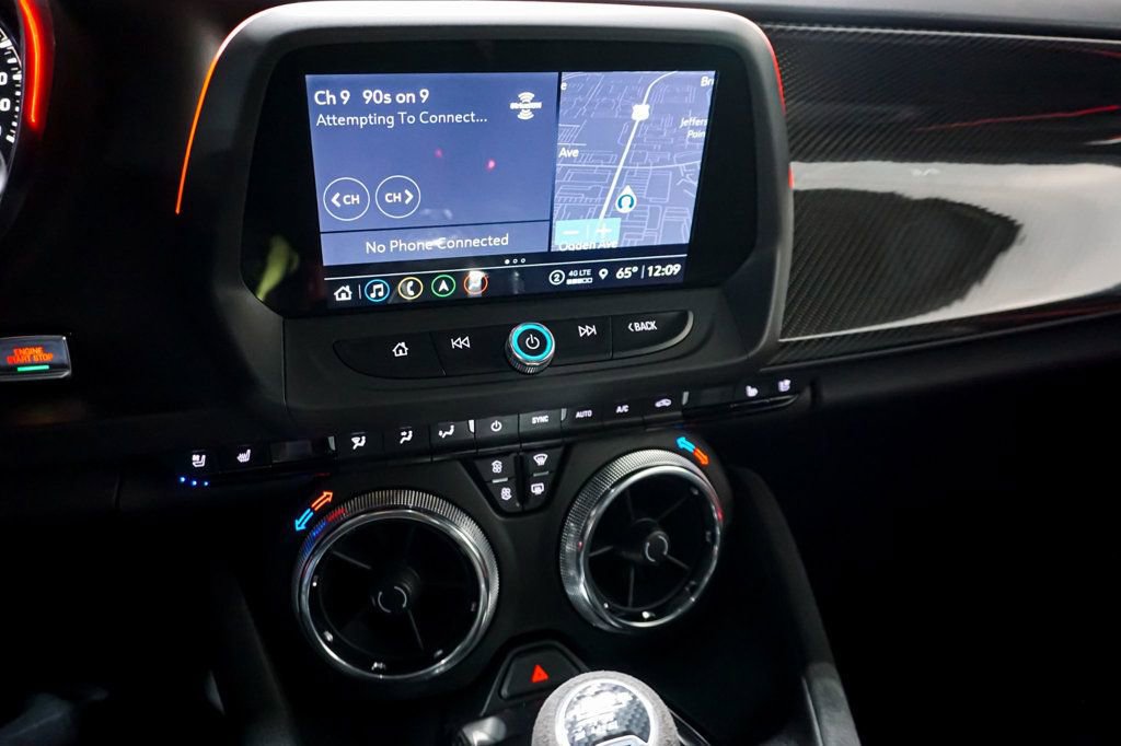 Used 2020 Chevrolet Camaro ZL1 image 30