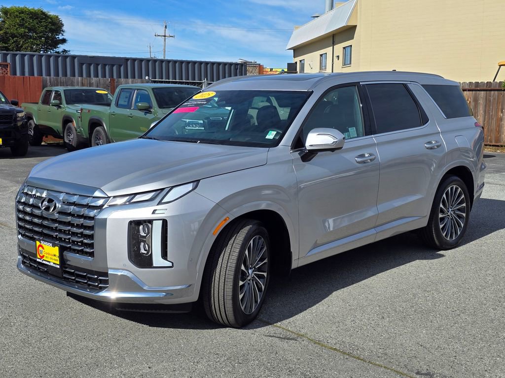 Used 2025 Hyundai Palisade Calligraphy image 2