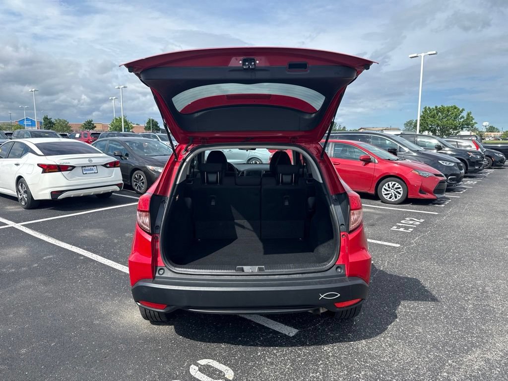 Used 2018 Honda HR-V EX image 11